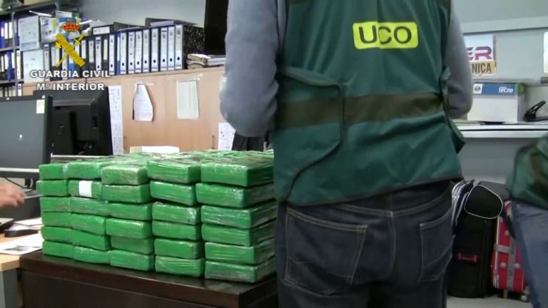 La solicitud del magistrado a la Unidad Central Operativa incluye los contactos telefónicos vinculados con los implicados en la oficina del procurador jefe