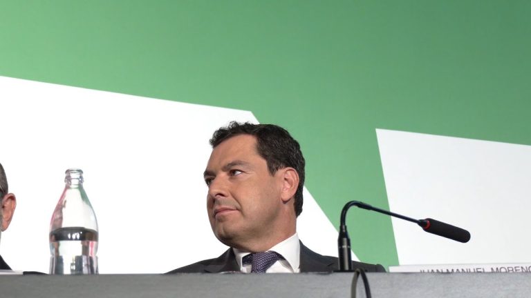 Moreno se compromete a preservar Andalucía de las falsedades y la contienda, enfatizando la importancia del diálogo