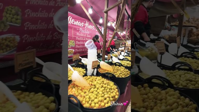 Numerosos menores disfrutan del evento temático de época medieval para niños en Fuengirola