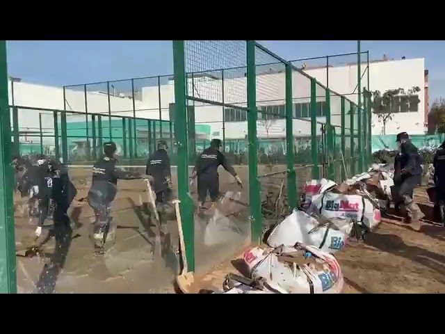Recogida de Alimentos por la Policía Nacional Beneficia a Estudiantes con Necesidades en Dos Instituciones Educativas