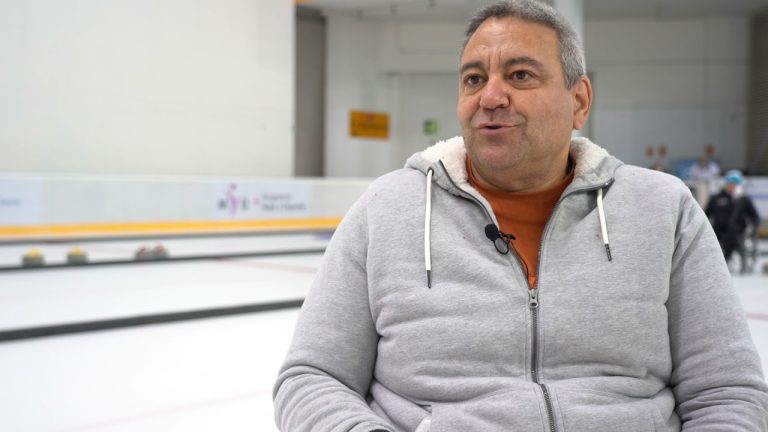 El primer equipo andaluz de curling adaptado en silla de ruedas inicia su camino